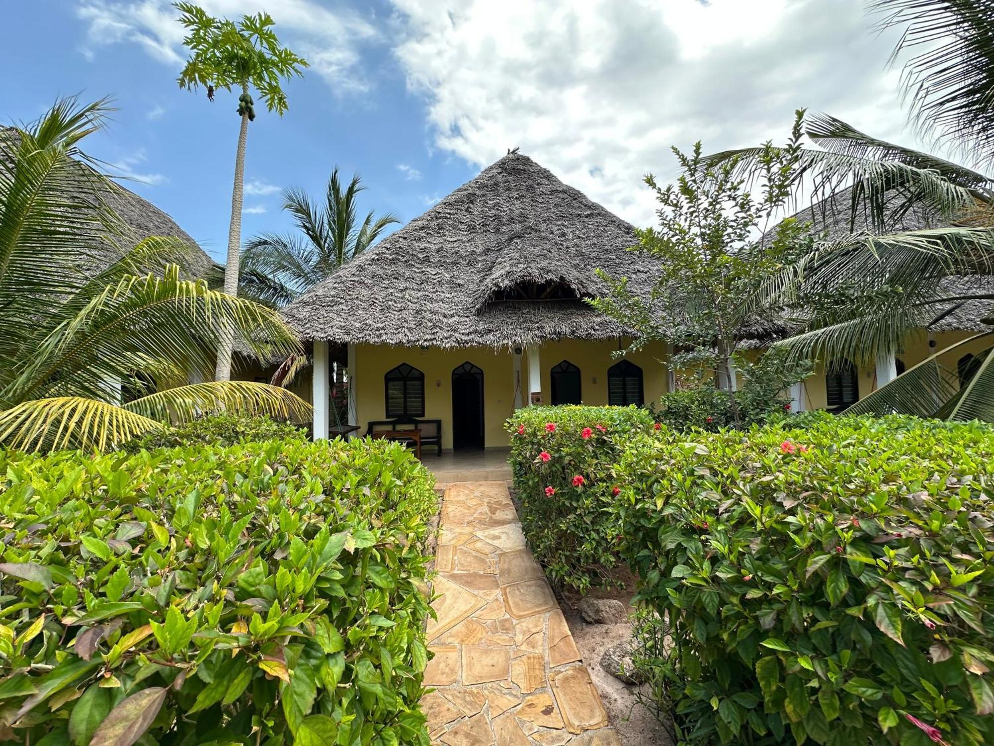 Kiwengwa Bungalow Boutique Resort Exterior photo